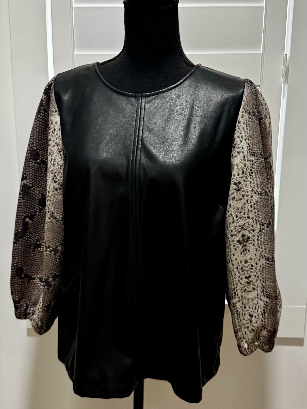 THML Black Faux Leather Top with Snake-Print Balloon Sleeves Size Large